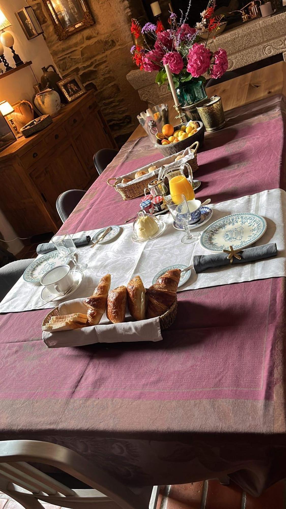 Manoir Medieval Du XV Ieme Siecle Minihy-Tréguier Dış mekan fotoğraf